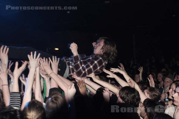 CAGE THE ELEPHANT - 2008-03-20 - PARIS - Trabendo - Matthew Ray Shultz